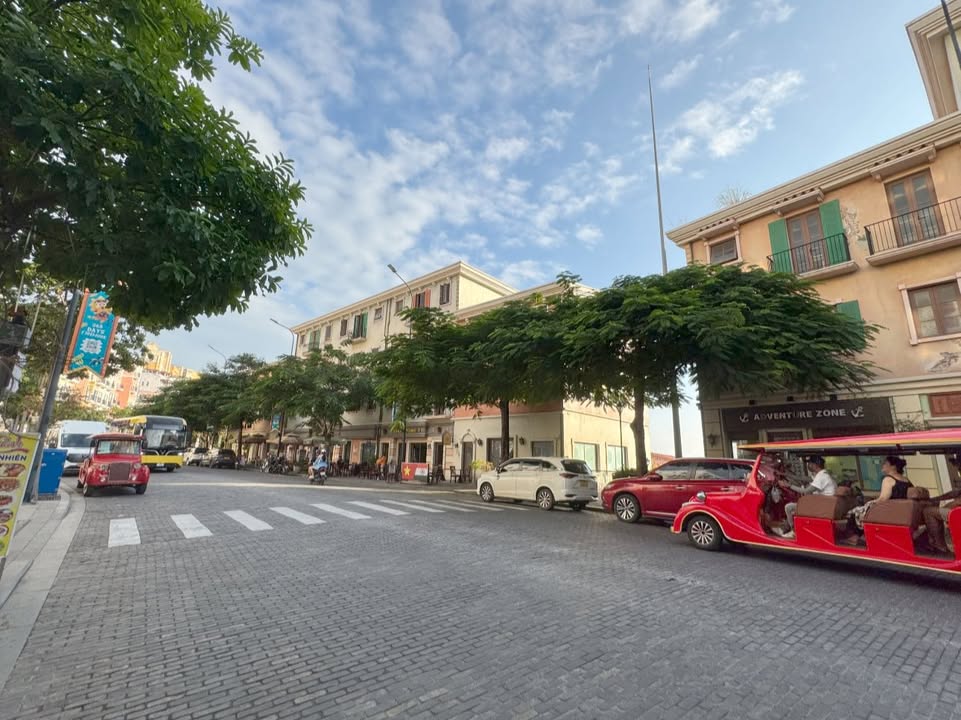 Shophouse cho thuê tại Sunset Town Phú Quốc 124m² giá 40 triệu - Cơ hội kinh doanh hấp dẫn!