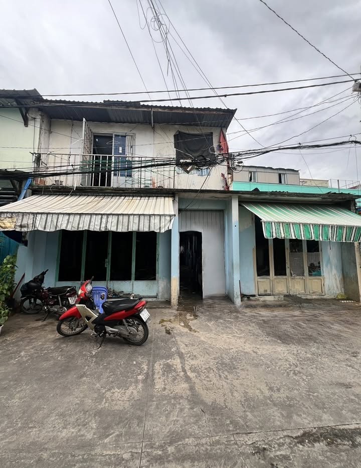 Nhà phố mặt tiền 10m Lê Thị Hoa 200m² giá 11 tỷ - Cơ hội đầu tư tuyệt vời!