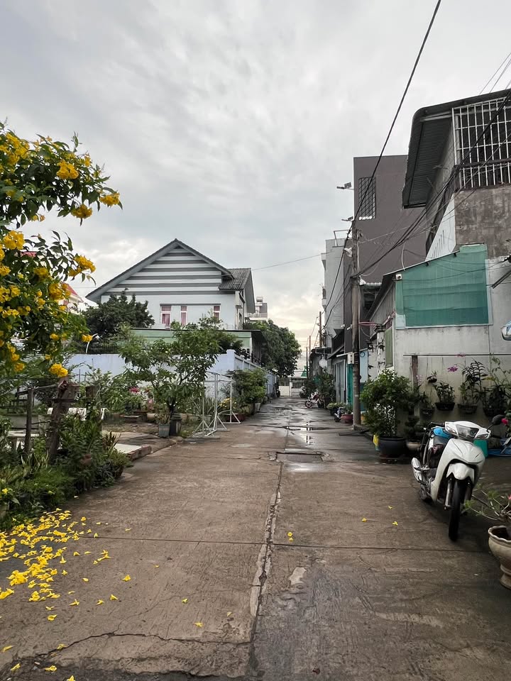 Đất nền Hẻm 41 Bưng Ông Thoàn Quận 9, 93m² giá 6 tỷ - Cơ hội đầu tư hấp dẫn!