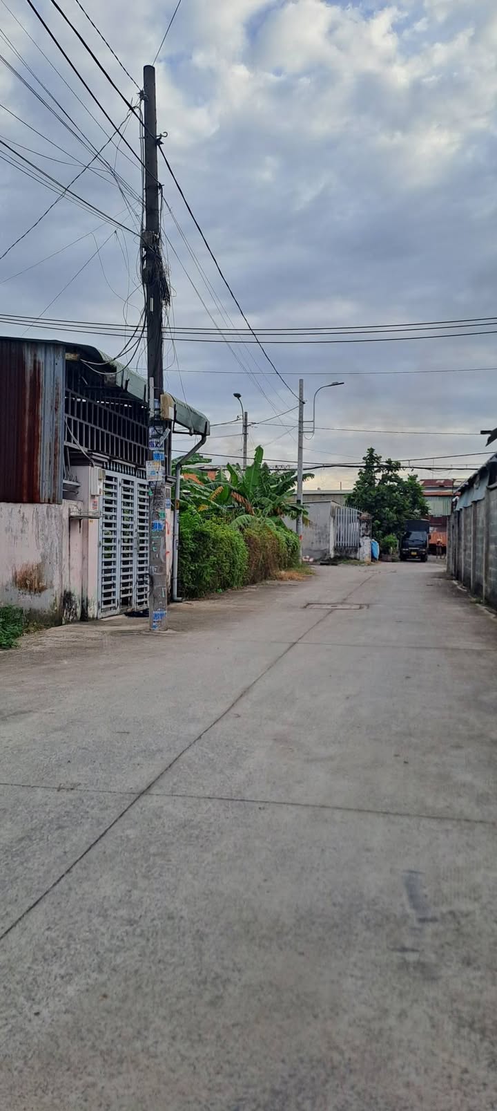 Bán gấp lô đất 64m² tại Dương Công Khi, Hóc Môn - Sổ hồng riêng, giá 2.5 tỷ