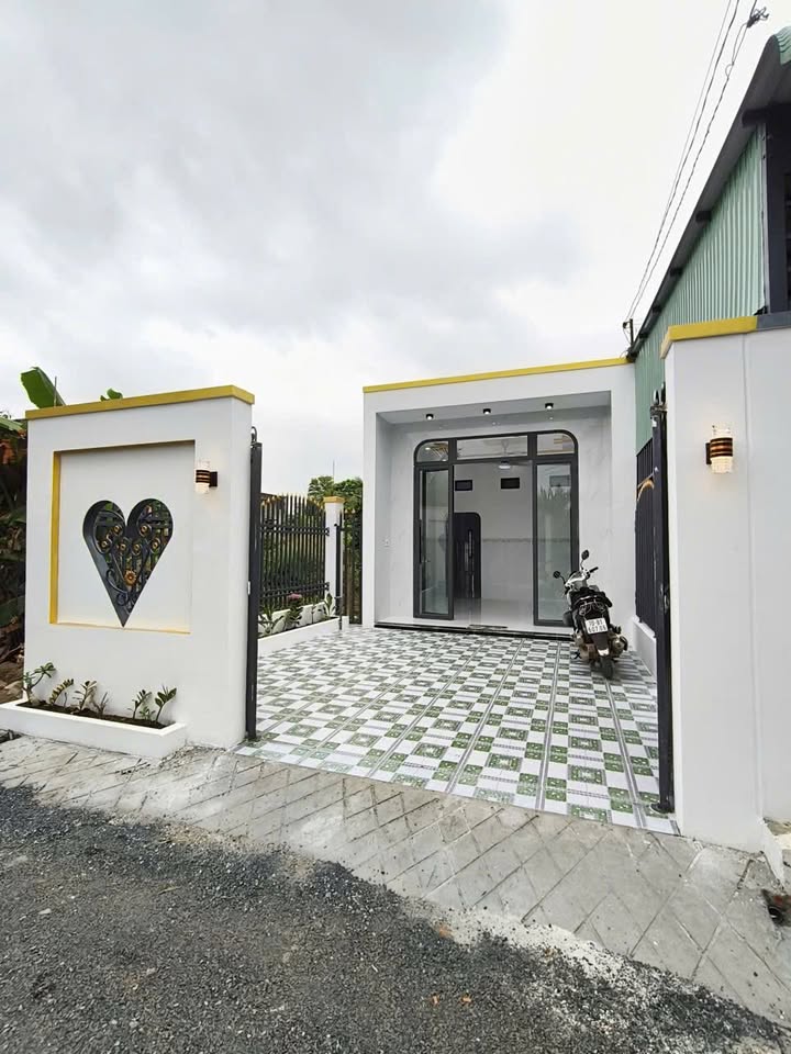 Nhà riêng Phường Long Hoa, Tây Ninh 129m² giá 980 triệu - Sẵn sàng vào ở ngay!