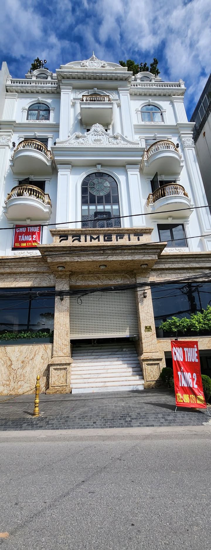 Cho thuê văn phòng Tầng 2 đường Lâm Du, quận Long Biên 230m² - Nội thất hiện đại, tiện nghi đầy đủ!