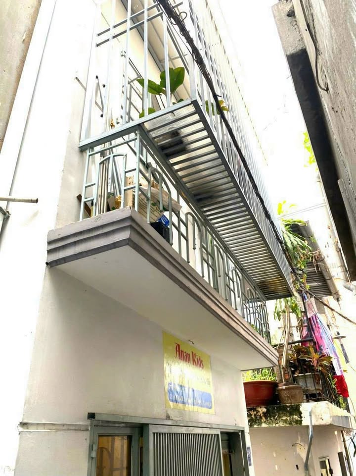 Nhà đẹp Gò Vấp 21.5m² giá 2.3 tỷ - Sẵn sàng vào ở ngay!