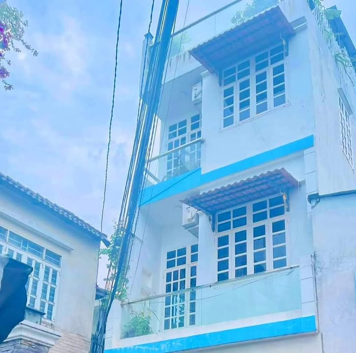 Nhà phố mặt tiền Âu Cơ, Tân Phú 44m² giá 5.35 tỷ - Thiết kế 4 tầng hiện đại!