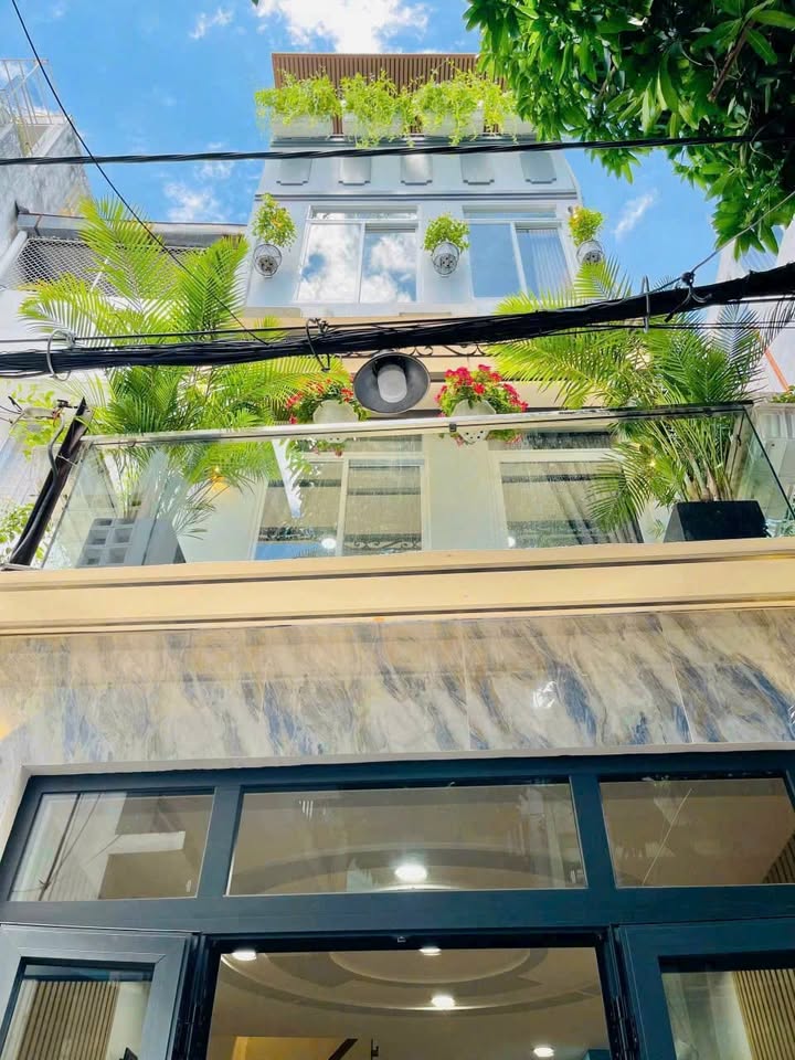 Nhà phố đẹp hẻm 270 Phan Đình Phùng, Phú Nhuận 18m² giá 3.99 tỷ - Sẵn sàng vào ở!