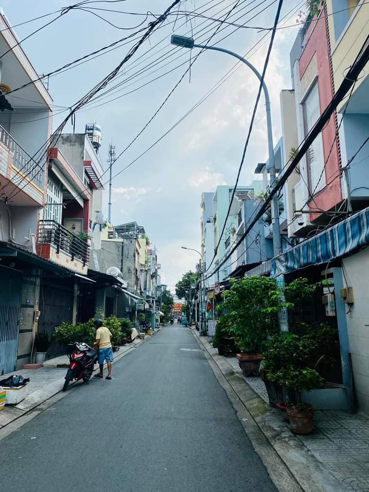 Nhà phố Trương Phước Phan, Bình Tân 150m² giá 6.2 tỷ - Vị trí đắc địa, kinh doanh thuận lợi!