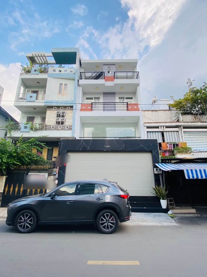 Nhà mặt tiền Trần Hưng Đạo, Quận 5, 84m² giá 18.5 tỷ - Căn duy nhất hiếm có!