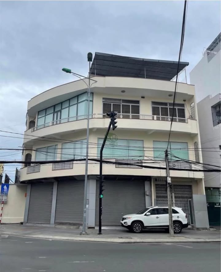 Nhà góc cho thuê Hai Bà Trưng Nha Trang 105m² - Kinh doanh sầm uất ngay chợ