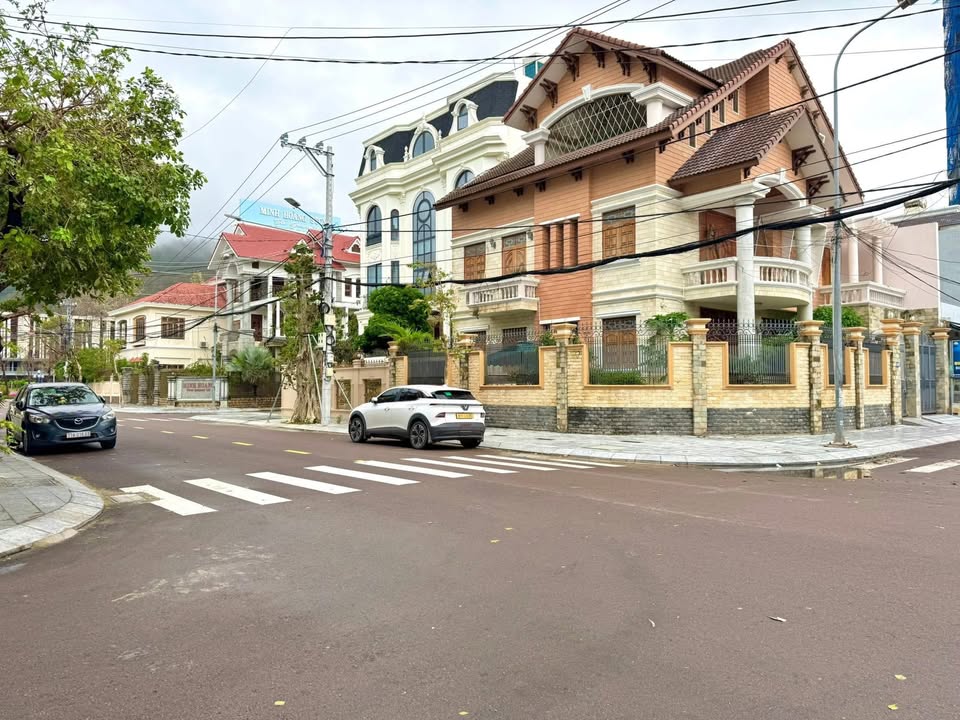 Nhà phố khu biệt thự Nguyễn Tất Thành 77m² giá 8.5 tỷ - Đầu tư sinh lời ngay!