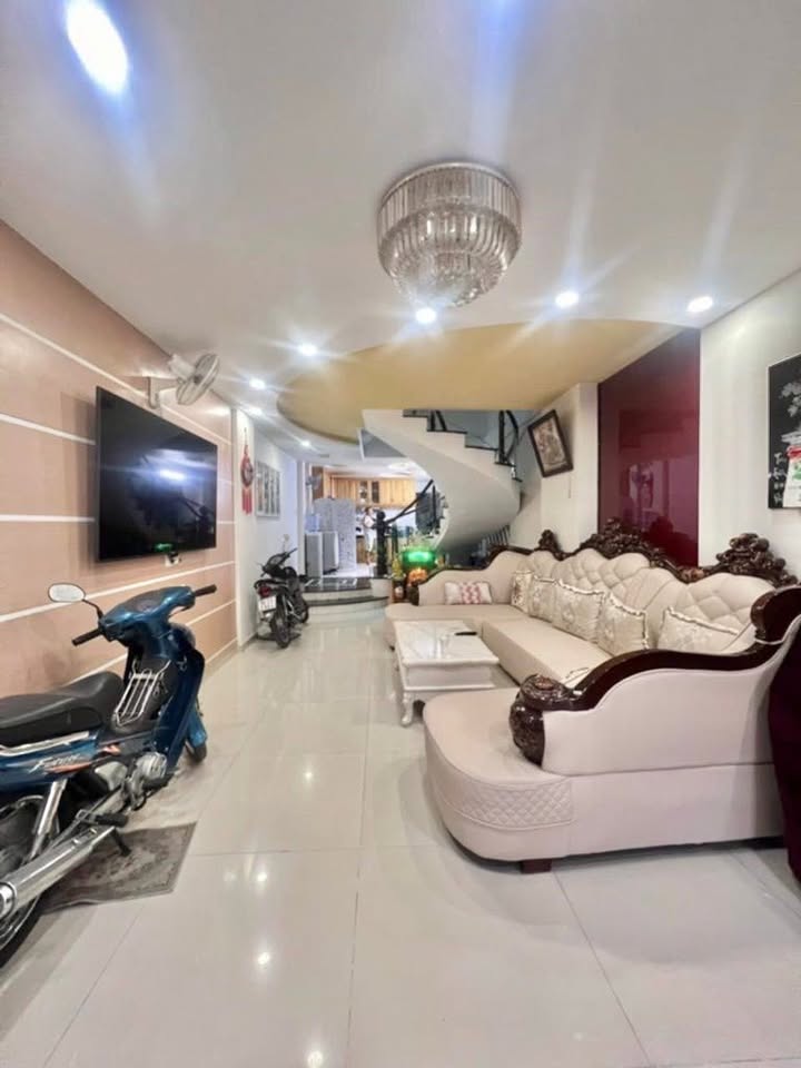 Nhà đẹp đường Phạm Thế Hiển, quận 8, 106m², giá chỉ 13 tỷ - Ô tô vào tận nhà!