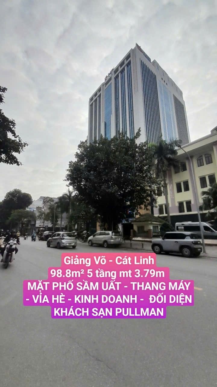 Nhà mặt phố Giảng Võ 98.8m² giá 40 tỷ - Kinh doanh sầm uất, thang máy