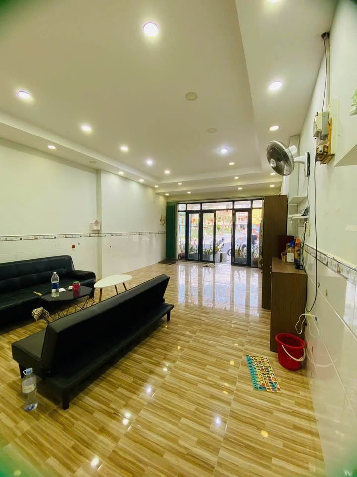 Nhà cấp 4 đường Hồ Biểu Chánh, Mỹ Phú, 83m² chỉ 2.05 tỷ - View công viên thoáng mát!