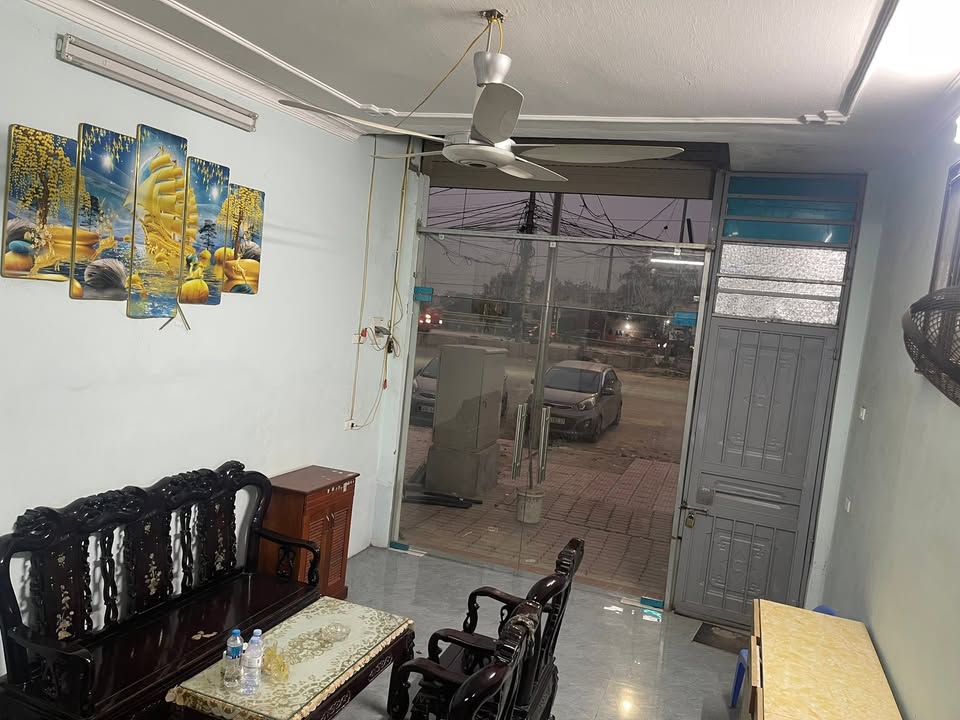 Cho thuê mặt bằng kinh doanh tại Thanh Trì 200m² - Vị trí đắc địa, thuận lợi cho buôn bán!