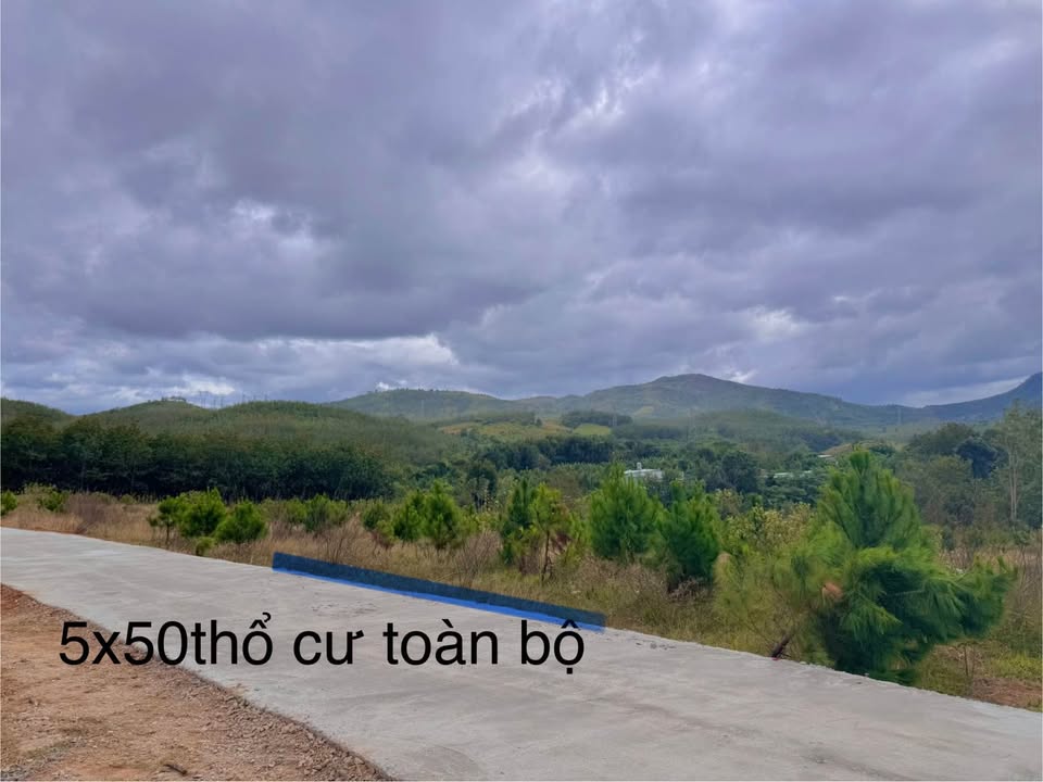 Đất thổ cư Chư Hreng, Kon Tum 250m² giá 200 triệu - Gần phố chỉ 5 phút!