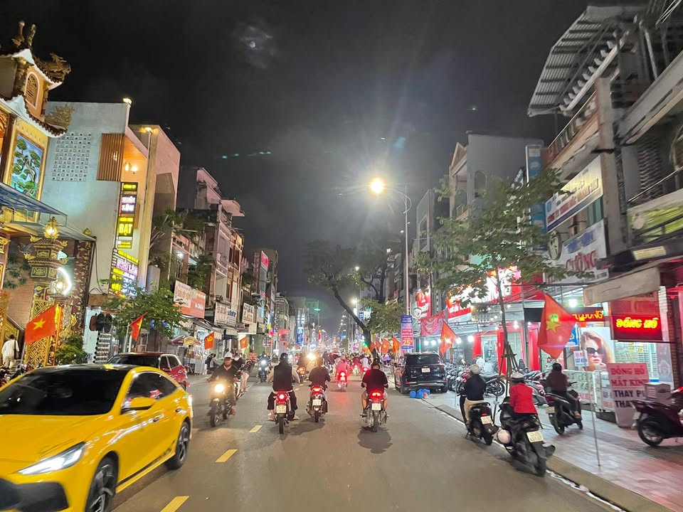 Mặt tiền Lý Thái Tổ Đà Nẵng 280m² giá 30 tỷ - Sát trung tâm thương mại AOEN!