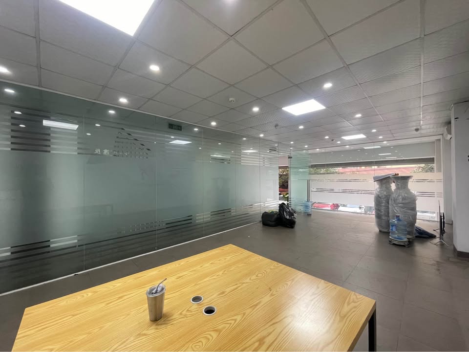 Văn phòng cho thuê tại Lê Quang Đạo 100m² giá 15 triệu - Không thể bỏ lỡ!