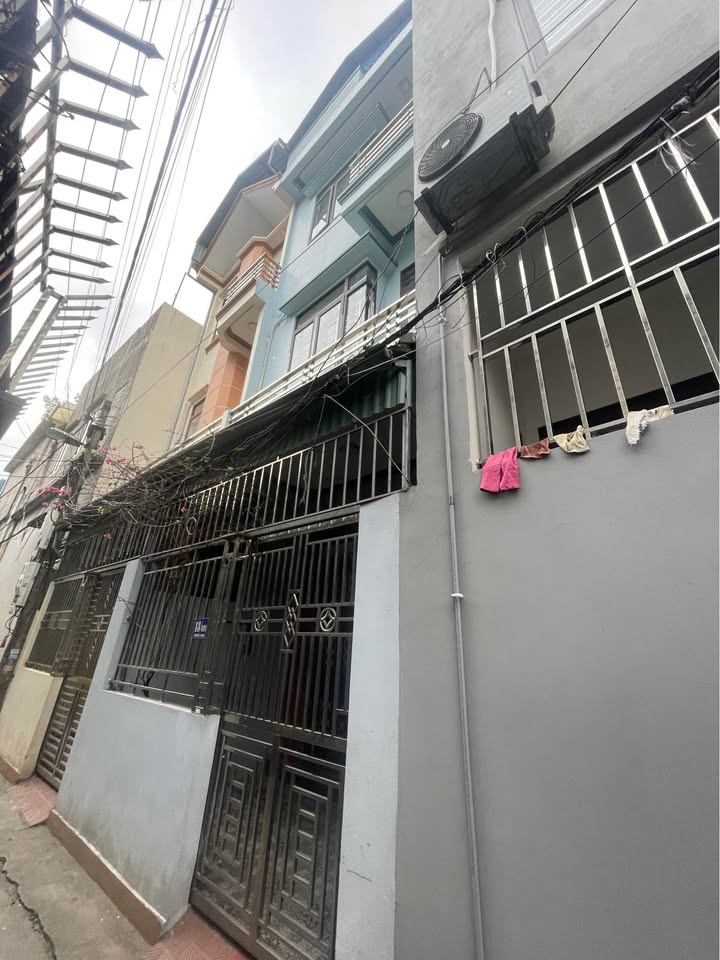 Nhà 3 tầng Trường Chinh, 47m² giá 2.5 tỷ - Ô tô đỗ gần ngày đêm!