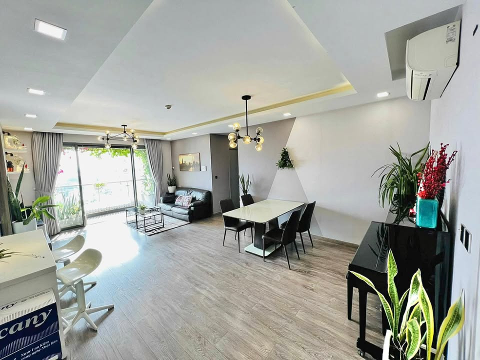 Căn hộ The Gold View Quận 4 117m² giá 25 triệu - Full nội thất cao cấp!