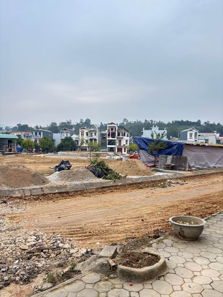 Đất TĐC Đề Thám, Cao Bằng 90,9m² giá 3 tỷ - Nhà 2 tầng đẹp ở ngay!