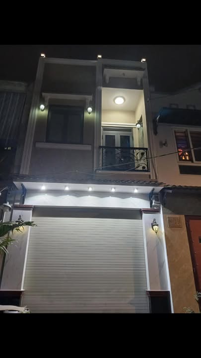 Nhà riêng Hẻm 2 xe tải Đường Hoàng Ngân, Quận 8, 48m² giá 3.6 tỷ - An ninh tốt, gần trường học!
