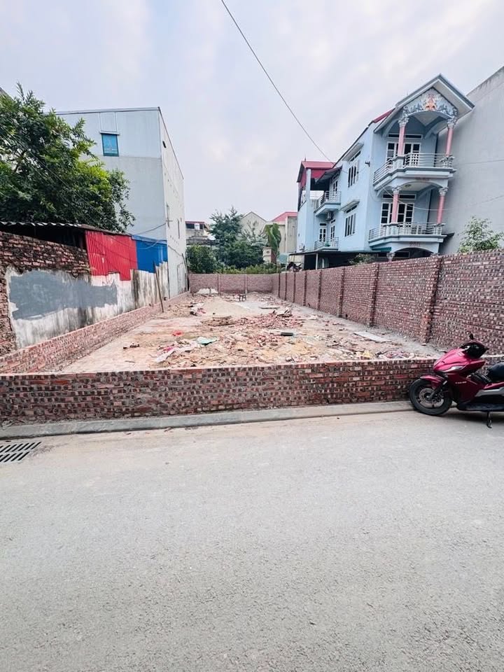 Đất nền xã Việt Hùng, Đông Anh 206m² giá 7 tỷ - Gần trung tâm và tiện ích đầy đủ!