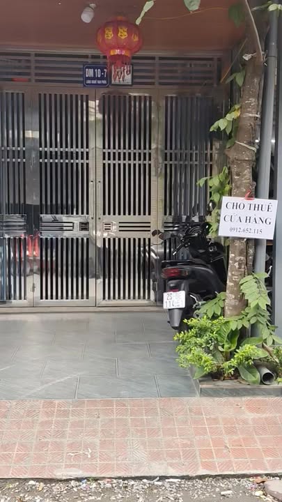 Cửa hàng cho thuê mặt tiền 3m, sâu 16m tại Vạn Phúc, Hà Đông - Giá yêu thương!