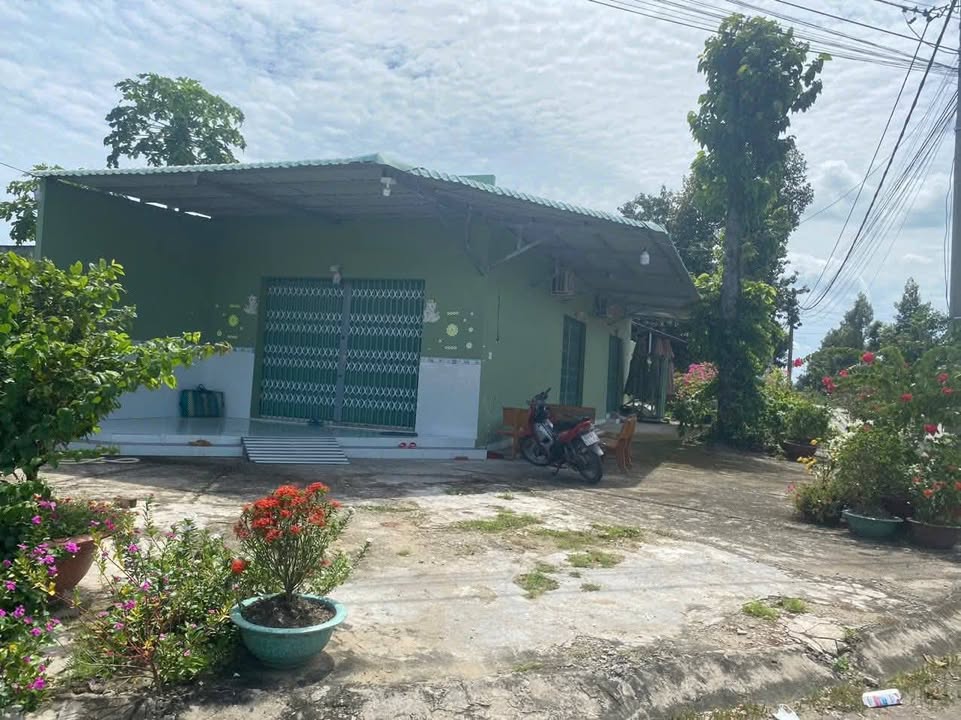 Nhà Lô Góc 2 Mặt Tiền Đường B KDC Chợ Long Cang 105m² giá 2.9 tỷ - Đầu tư sinh lời ngay!