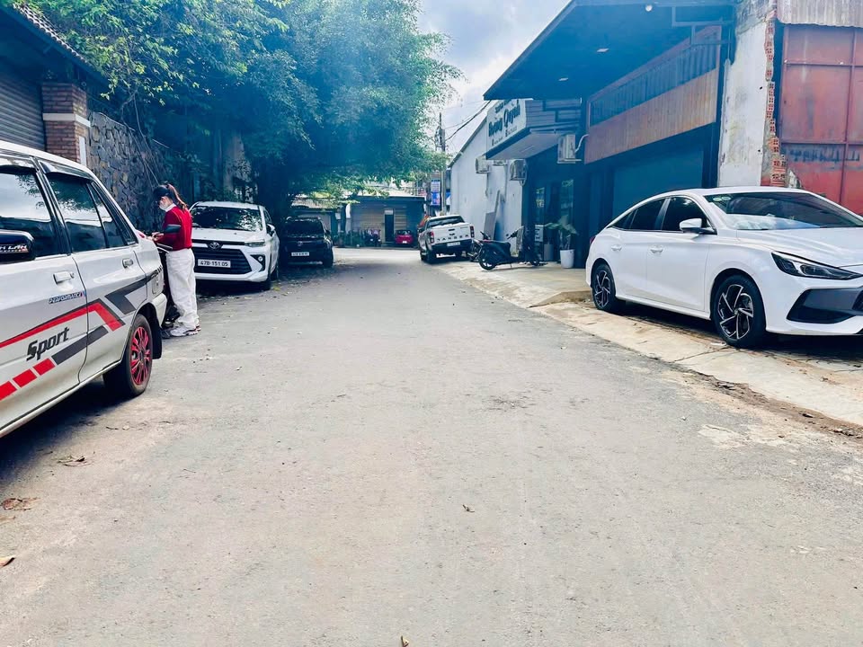 Đất nền hẻm 181 Nguyễn Khuyến 92m² giá 4,2 tỷ - Lô góc thoáng mát, xây dựng tự do!