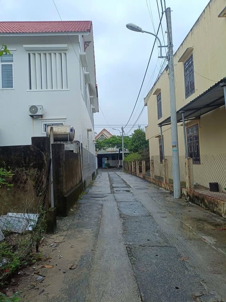 Đất kiệt ô tô 6m Nguyễn Duy Trinh 107m² giá 4.6 tỷ - Vị trí đắc địa gần biển!