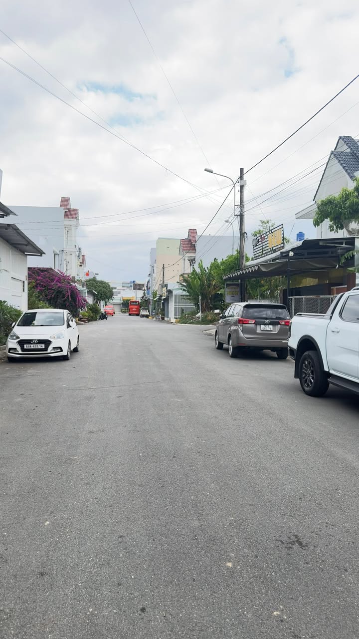 Bán FrontHouse mặt tiền Hà Huy Giáp 112.5m² giá 3.08 tỷ - Kinh doanh thuận lợi!