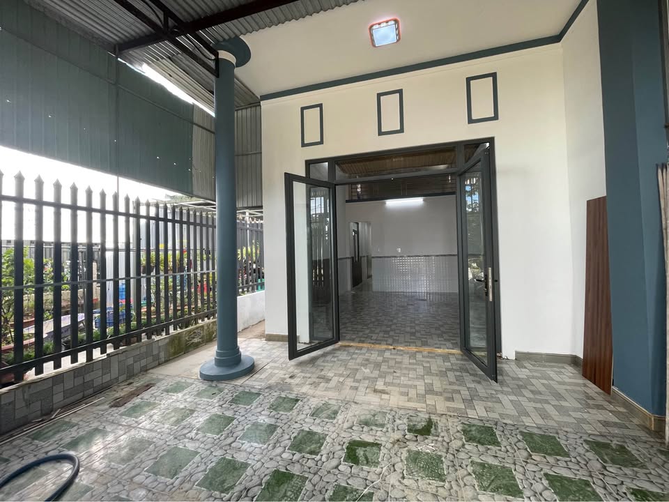 Nhà phố khu tái định cư Tố Hữu, Bảo Lộc 105m² giá chỉ 2.2 tỷ - Đầy đủ tiện nghi!