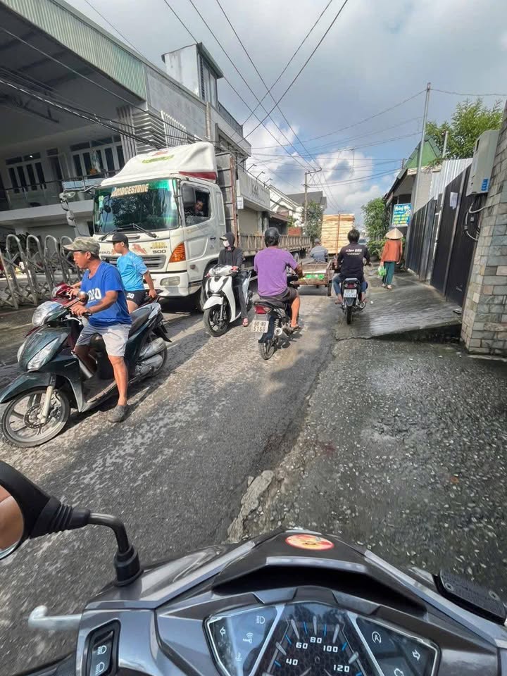 Nhà mặt tiền Tân Hòa 133m² giá 3.7 tỷ - Kinh doanh đắc địa sát chợ Lộ Đức!