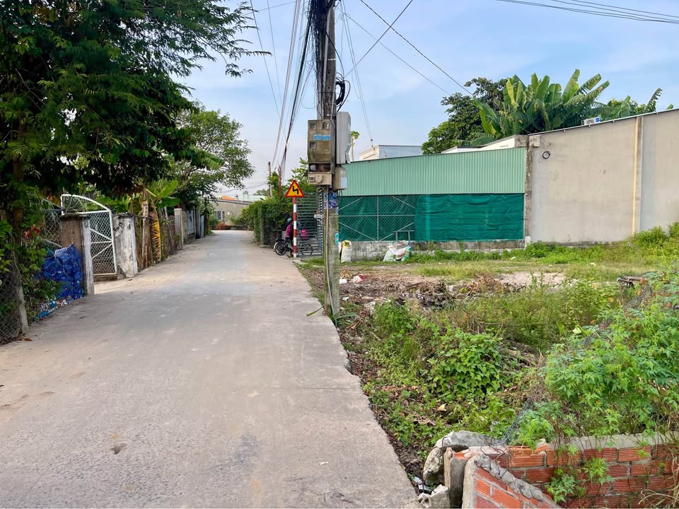 Đất Gò Dầu 150m² giá 700 triệu - Sổ hồng riêng, thích hợp đầu tư!