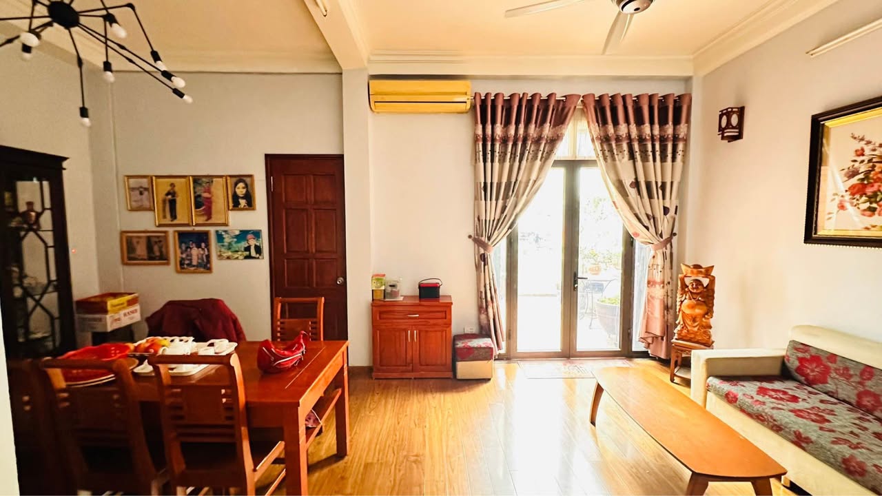 Nhà mặt phố Giảng Võ - Đống Đa, 150m² giá 61 tỷ - Vị trí đắc địa, kinh doanh sầm uất!