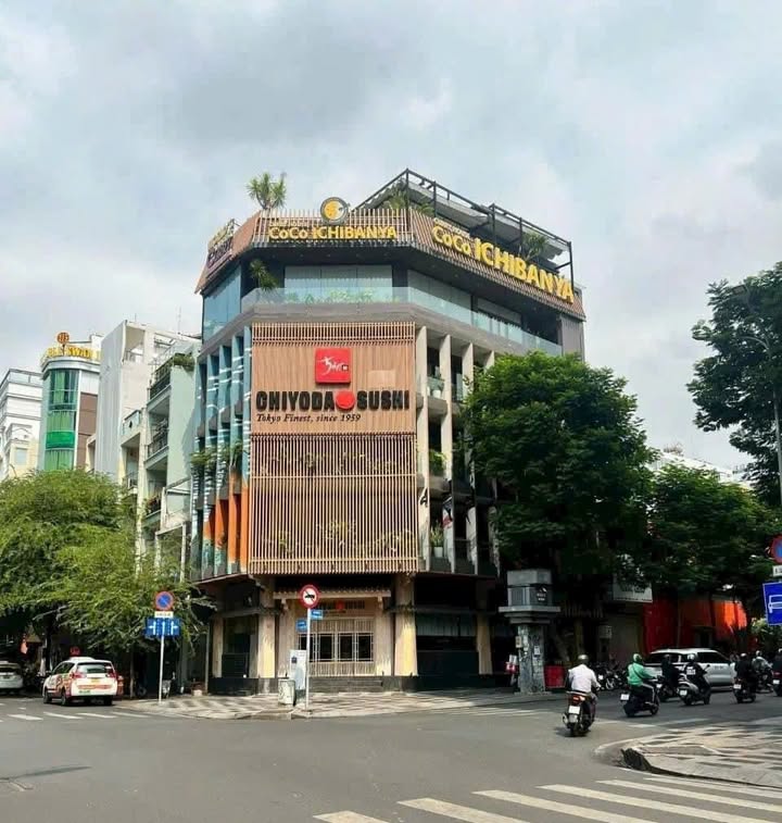 FrontHouse 2MT Bến Thành Quận 1, 142.91m² giá 350 tỷ - Dòng tiền thuê 600 triệu/tháng!