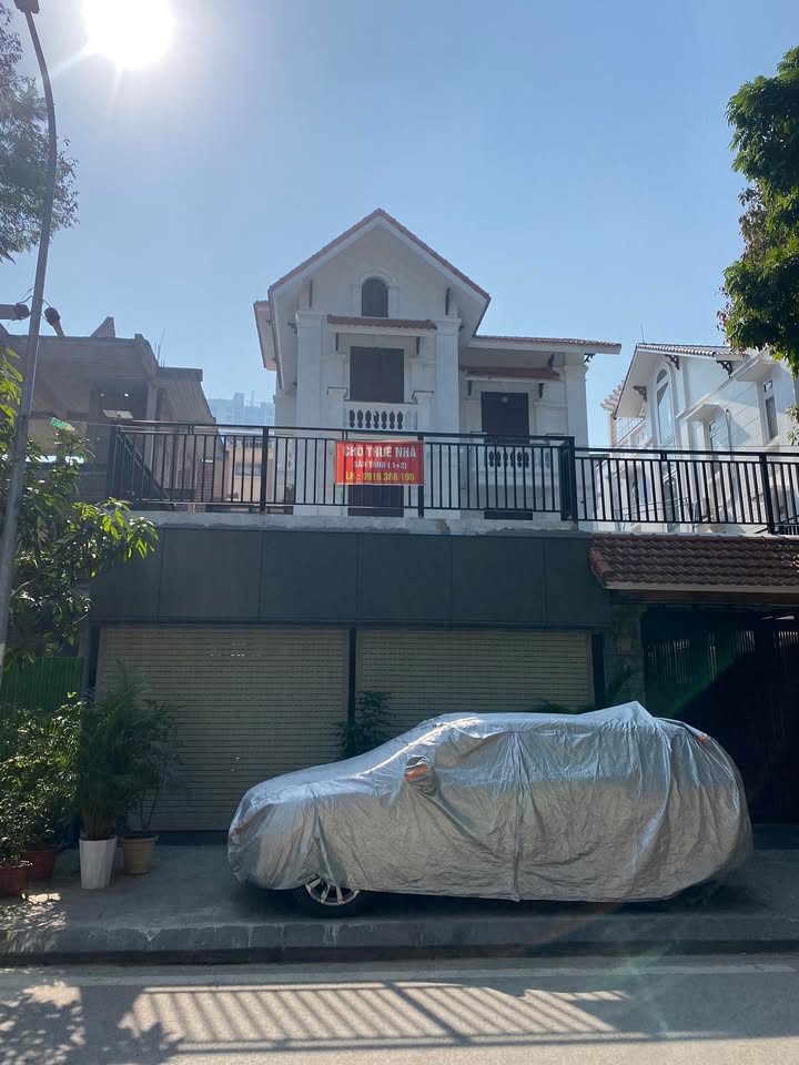 Front House cho thuê KĐT Linh Đàm 300m² giá thỏa thuận - Vị trí đắc địa, kinh doanh sầm uất!