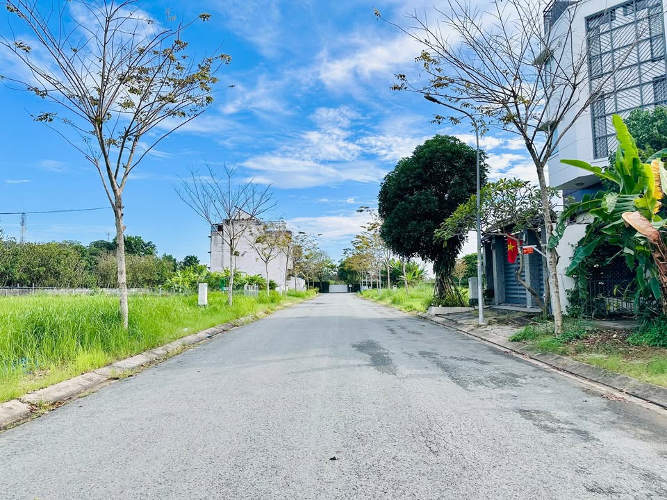 Đất nền nhà phố Phú Xuân Vạn Phát Hưng Nhà Bè 132m² - Giá chỉ 9.7 tỷ!