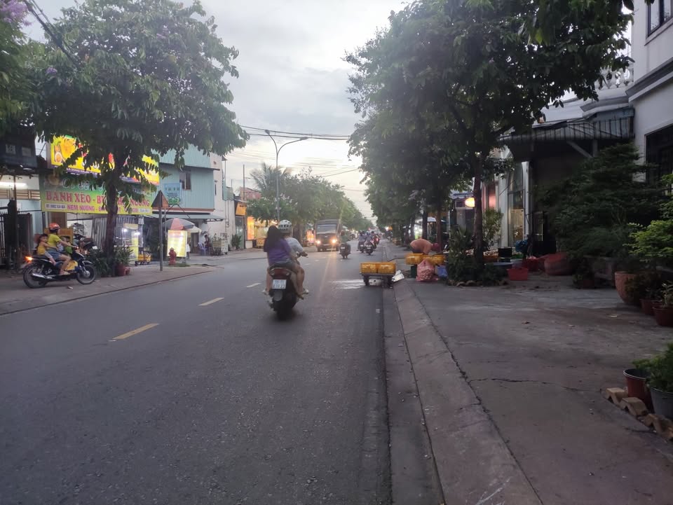 Nhà mặt tiền Song Hành QL 22, Tân Xuân, Hóc Môn 58m² giá chỉ 4.9 tỷ - Đầu tư sinh lời ngay!