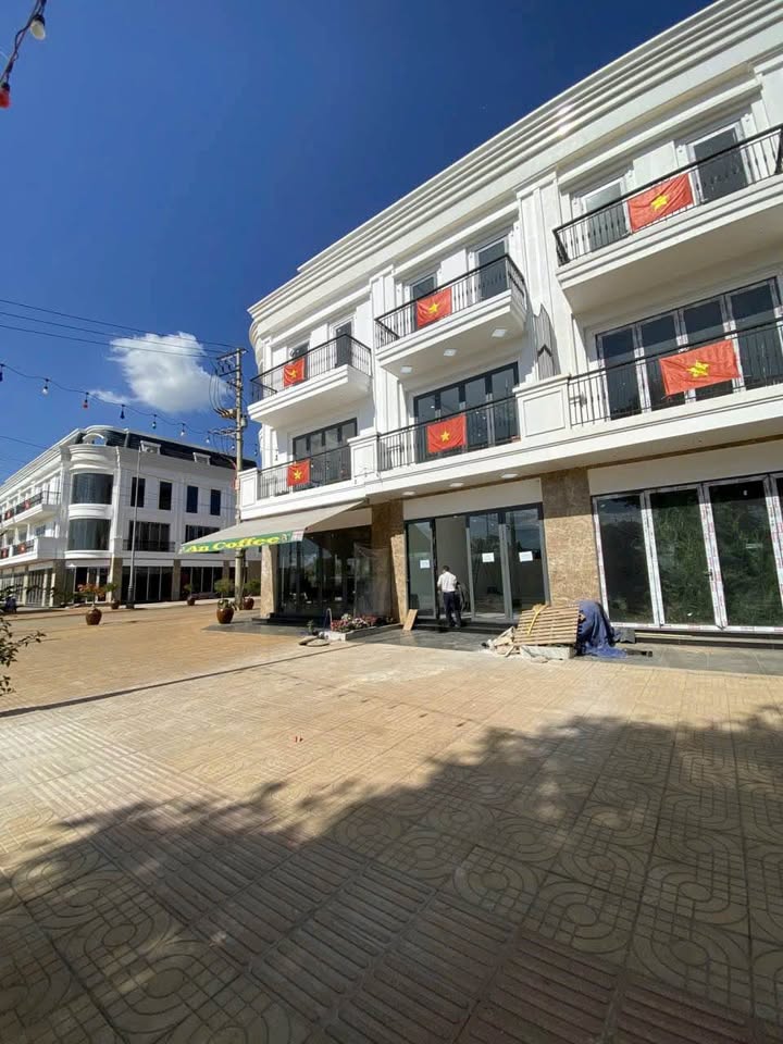 Shophouse Khu Đô Thị Ân Phú 100m² giá 7.99 tỷ - Đang cho thuê hợp đồng 2 năm!