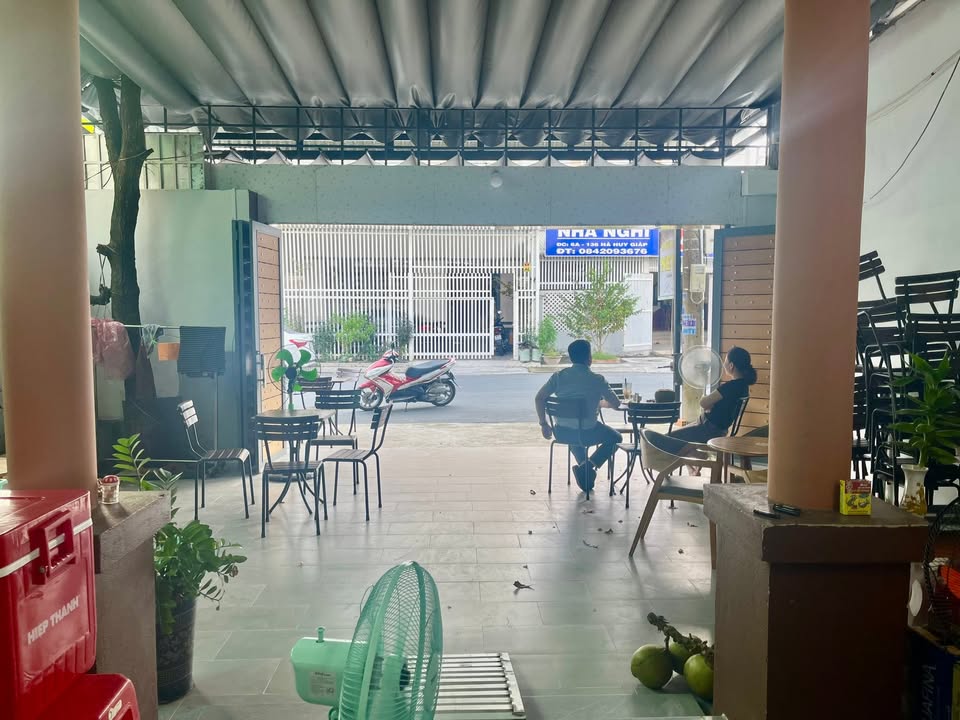 Nhà kinh doanh quán cà phê mặt tiền Hà Huy Giáp 112m² giá 3.1 tỷ - Sẵn sàng hoạt động ngay!