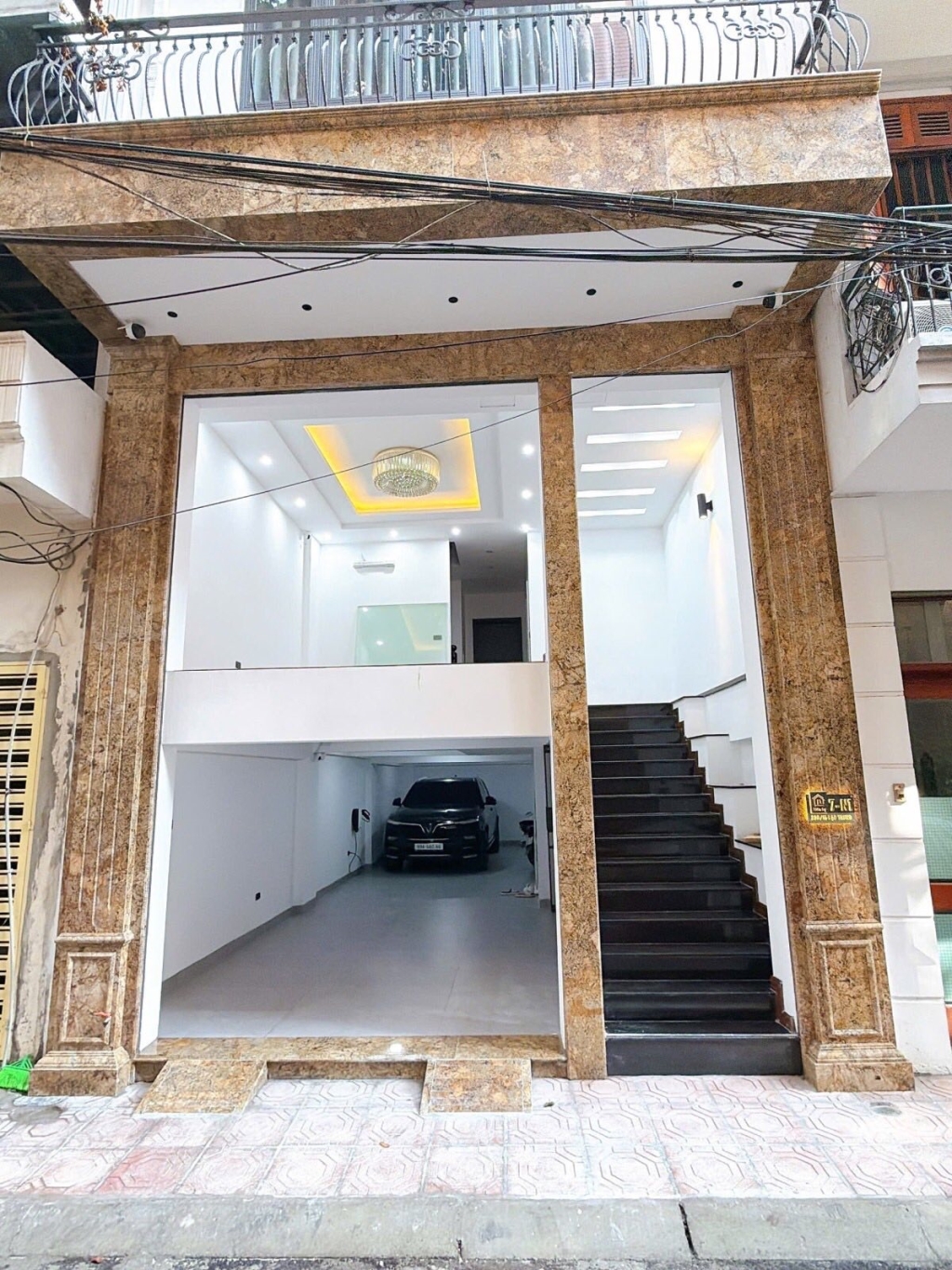 Nhà phố Lạc Trung, Hai Bà Trưng 75m² giá 29.8 tỷ - Hiệu suất kinh doanh 45 triệu/tháng!