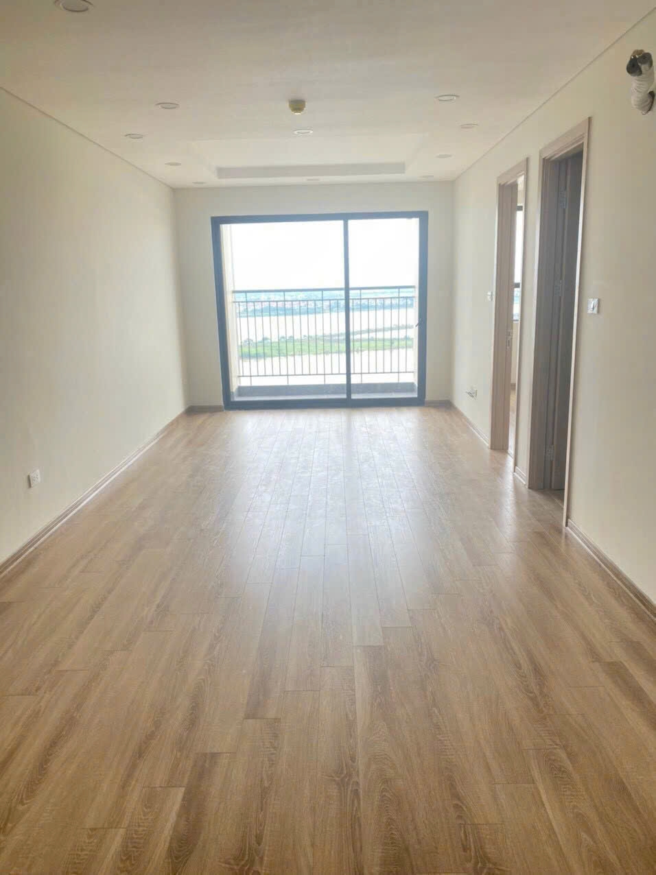 Căn hộ 2PN Tây Hồ Riverview 70m² giá 11 triệu - View Hồ Tây tuyệt đẹp!