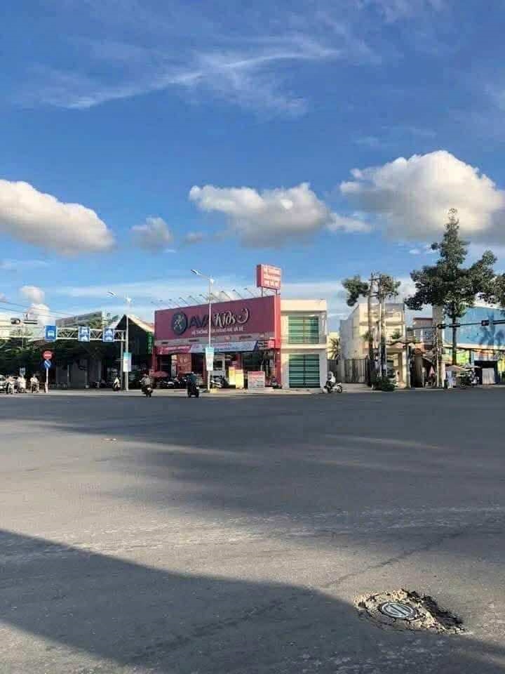 Nhà cho thuê mới xây tại góc ngã tư 3/2, Cần Thơ - Diện tích 250m², giá 60 triệu/tháng