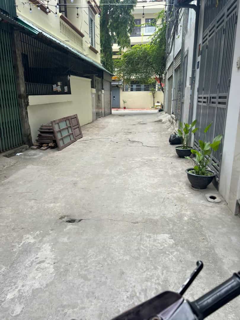 Bán nhà phố Kim Giang, Hoàng Mai - Lô góc 40m² giá 10.6 tỷ - Full nội thất cao cấp, ô tô đỗ cửa!