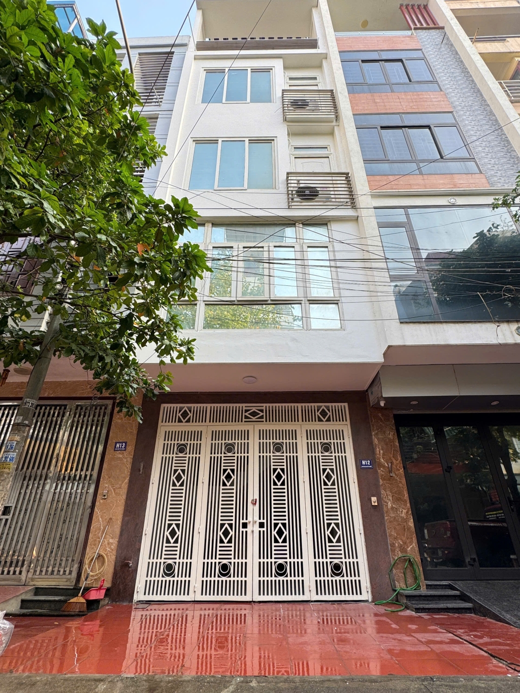 Nhà liền kề Ngô Thì Nhậm Hà Đông 48m² giá 19.3 tỷ - Vị trí trung tâm, tiện ích đầy đủ!