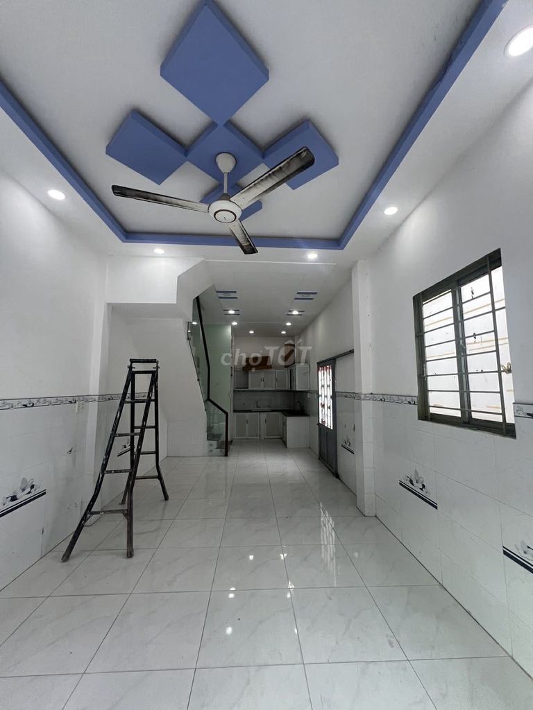 Nhà Mới Đẹp 40m², Hẻm Xe Hơi Thông, Sơn Kỳ, Tân Phú, Chỉ 4.5 Tỷ - Đầu Tư Hấp Dẫn!