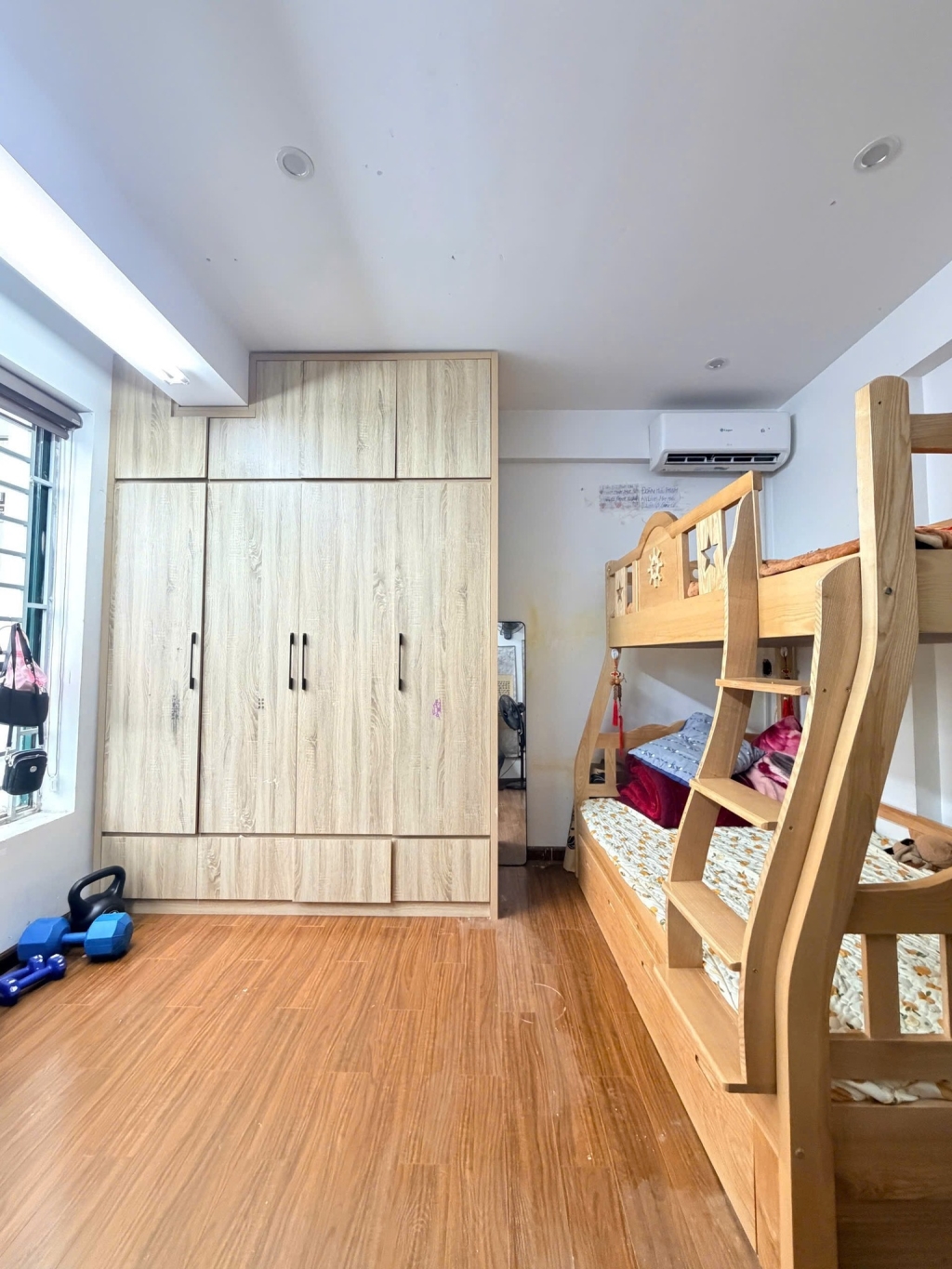 Căn hộ Resco Cổ Nhuế 105/120m² giá 8.6 tỷ - Sẵn sàng vào ở ngay!