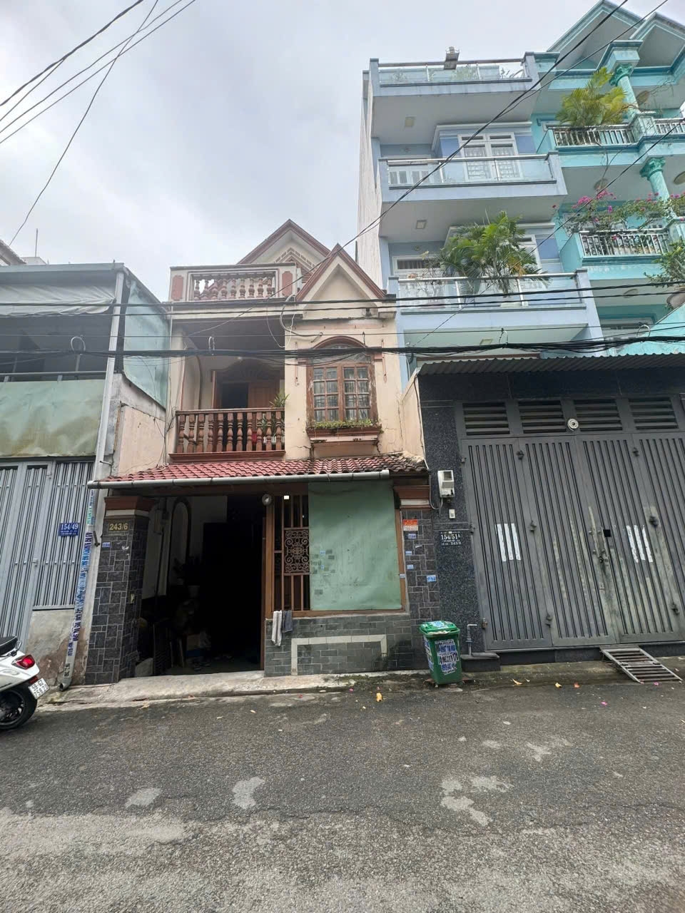 Nhà phố Tân Chánh Hiệp, Q12, 63m² giá 4.89 tỷ - Full nội thất cao cấp gỗ cẩm lai!