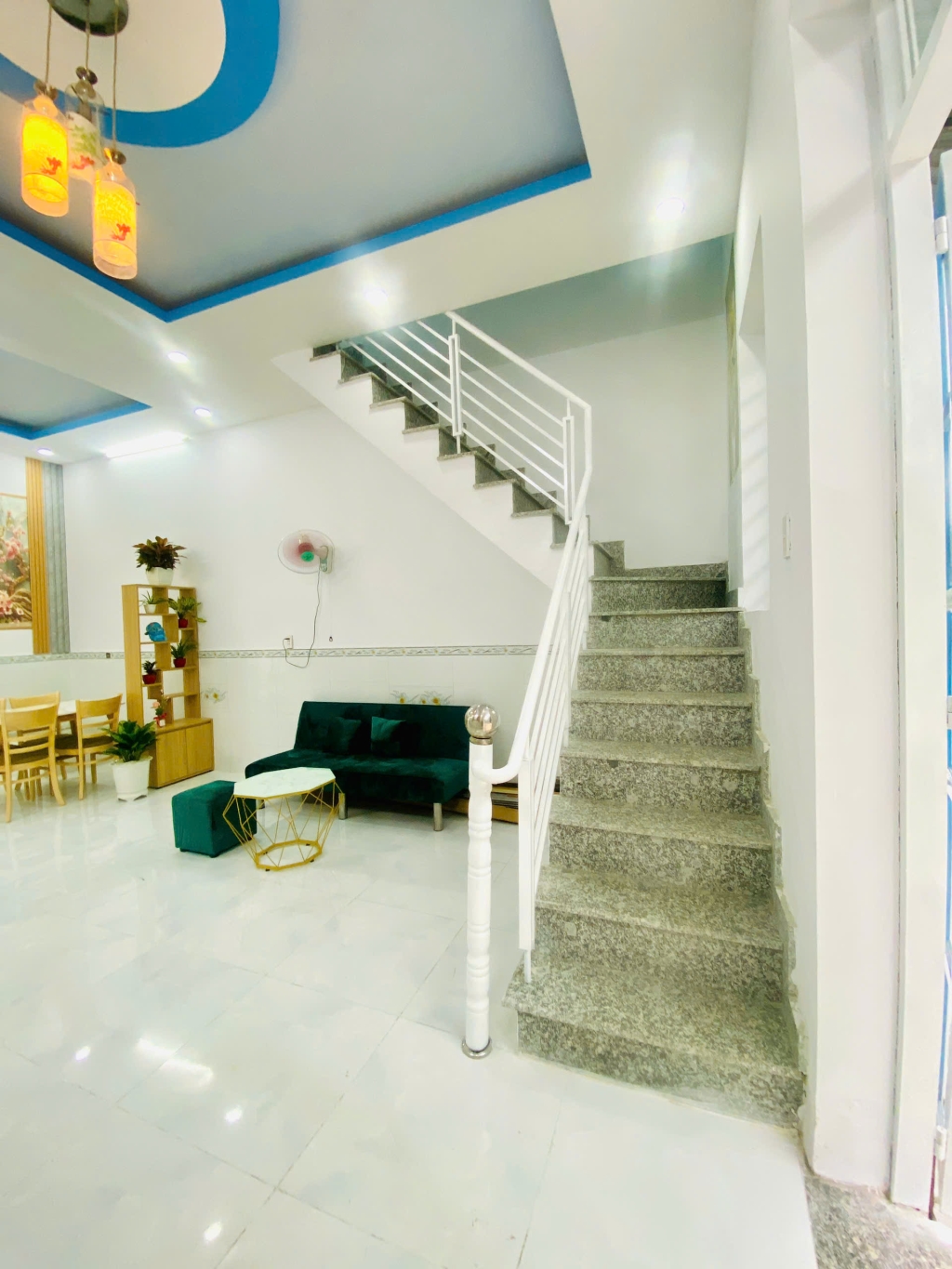 Nhà bán xã Mỹ Hạnh Nam 100m² giá chỉ 640 triệu - Full nội thất xịn