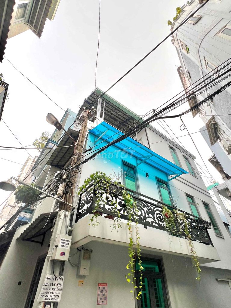 Nhà Giá Rẻ 2PN 3WC Thoáng Mát 20m² chỉ 10 triệu - Sẵn sàng vào ở!